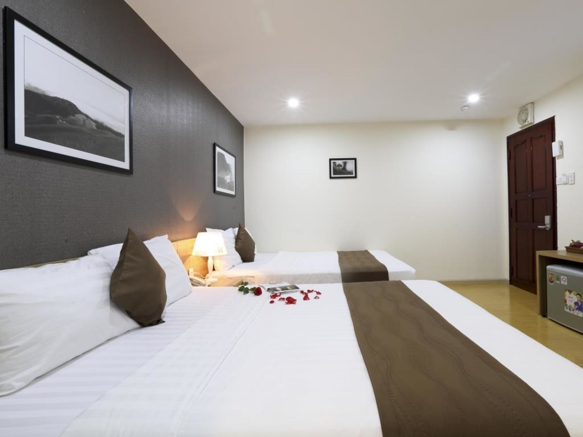 Thu Hien Hotel Нячанг Экстерьер фото